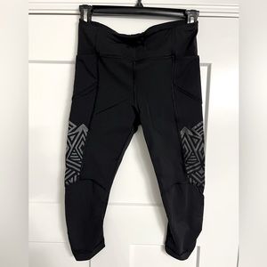 Lululemon | EUC Stash it All Lululemon cropped pants, size 4